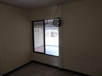 Amplia y Comoda casa en Venta, Guapiles Centro       CG-20-1208