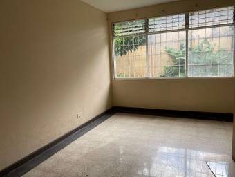 Se vende casa en Paseo Colon 22-1235