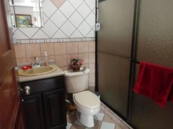 Bonita y comoda casa en Venta,  Guapiles       CG-20-1815