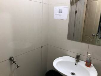 Se vende edificio de 3 plantas en Paseo Colon 20-1587