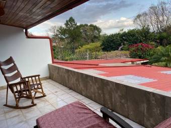 Venta de hermosa casa en Belén, Heredia. #22-1032