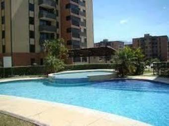 Se alquila apartamento en condominio familiar 22-1110