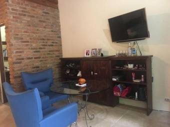 Se alquila cómodo apartamento en San Antonio de Escazú 22-1456