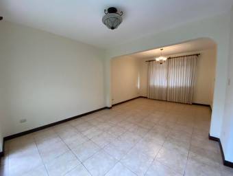 Se vende casa estilo colonial en San Francisco de Heredia 22-148