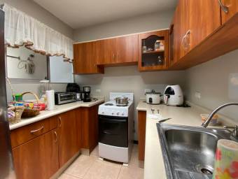 Se vende linda casa en Ulloa de Heredia 22-224