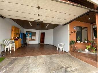 Se vende linda casa en Ulloa de Heredia 22-224