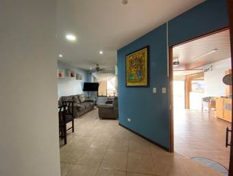 Se vende linda casa en Ulloa de Heredia 22-224