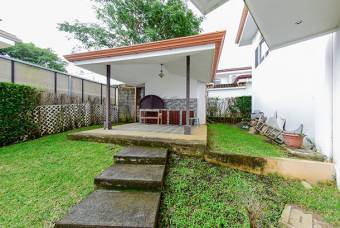 Venta de casa en Heredia, Santo Domingo, Santo Tomás