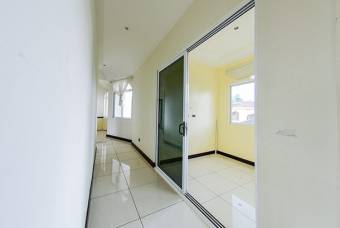 Venta de casa en Heredia, Santo Domingo, Santo Tomás