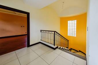 Venta de casa en Heredia, Santo Domingo, Santo Tomás