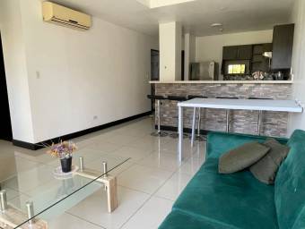 Se alquila hermoso apartamento en Santa Ana 22-1592