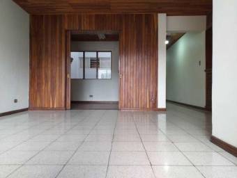 Se alquila apartamento para oficinas en Rohrmoser 21-63