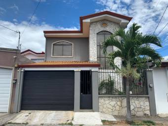 Se vende casa independiente en Pozos de Santa Ana 21-2107