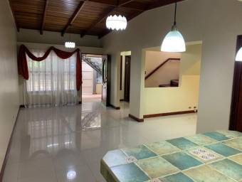 Se vende hermosa casa en San Francisco de Dos ríos. 22-1356