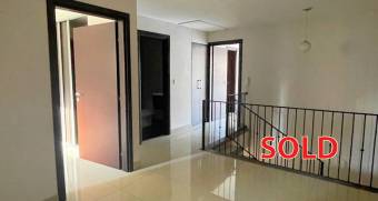 Beautiful house with 2 floors in a condominium. San Rafael de Escazu. Well adjudicated bank.
