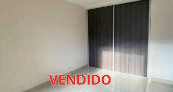 Hermosa casa de 2 plantas en condominio. San Rafael de Escazú. Bien adjudicado bancario.