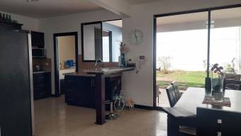 Se vende espaciosa casa en San pablo de Heredia 22-481