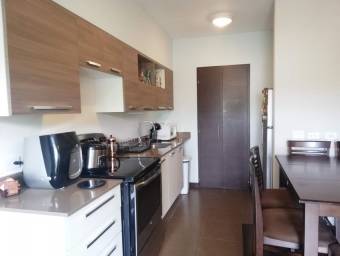 Se alquila elegante apartamento en Granadilla, Curridabat 22-585