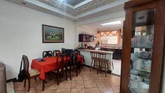 Preciosa casa en Venta,  San Sebastian          CG-22-1317