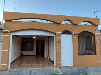 Preciosa casa en Venta,  San Sebastian          CG-22-1317