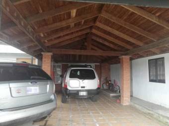 Comoda casa con Local Comercial en Venta,  HESantoDomingo      CG-22-322