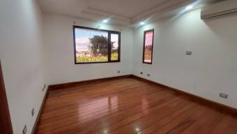 Espectacular casa en Venta,  Rohrmoser        CG-22-1249