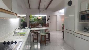 Fabulosa casa en Venta,  Rohrmoser        CG-22-1243