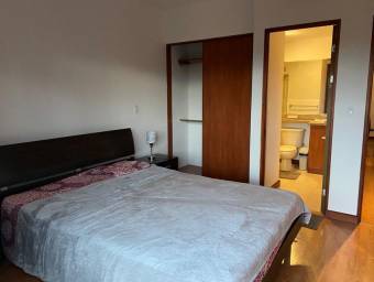 Se alquila apartamento en condominio en Escazú 21-2559 