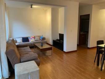 Se alquila apartamento en condominio en Escazú 21-2559 