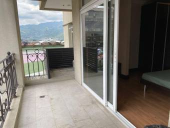 Se alquila apartamento en Sabana Sur 22-292