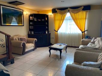 CityMax Costa Rica vende hermosa casa en Coronado El Rodeo, 3 habitaciones