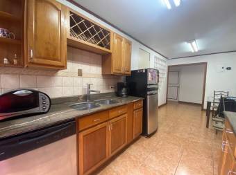 Hermosa casa en Venta,  SJSabana     CG-22-356