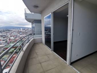 Se alquila apartamento en Paseo Colón 22-1144