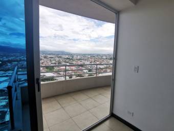 Se alquila apartamento en Paseo Colón 22-1144