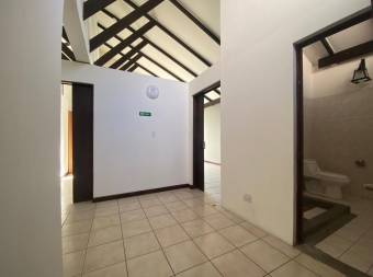 Fabulosa casa en Venta,  SantaAna      CG-22-1470