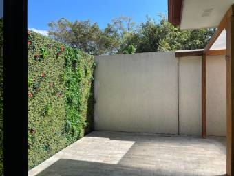 Se vende hermosa casa ubicada en Pozos, Santa Ana 22-1703