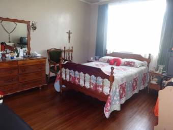 Casa Esquinera en Venta,  CartagoCentro     CG-22-1099