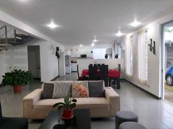 Casa en Venta en Santa Bárbara, Heredia MLS #23-1506 CL