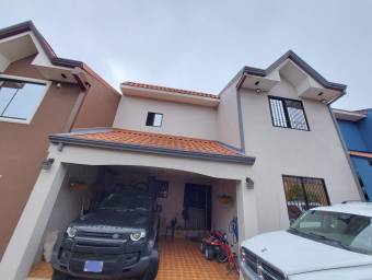 Casa en Venta en San Rafael de Heredia MLS #23-668 CL