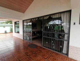 Casa en Venta en San Isidro, Heredia MLS #23-1164 CL