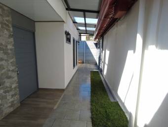 Casa en Venta en Barva, Heredia. RAH 23-1993