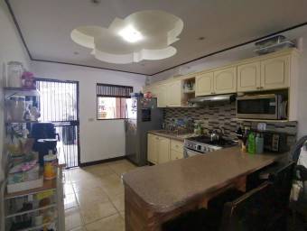 Casa en Venta en La Unión, Cartago. RAH 23-2002