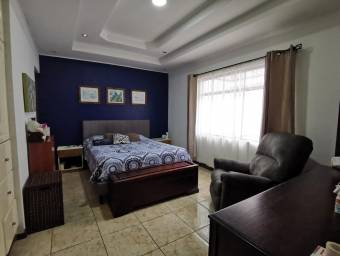 Casa en Venta en La Unión, Cartago. RAH 23-2002