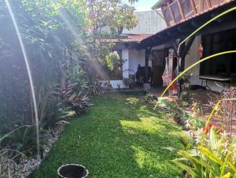 Casa en Venta en Montes de Oca, San José. RAH 22-1517