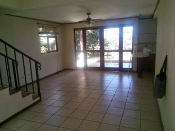 Casa en Venta en Santa Ana, San José. RAH 22-1430