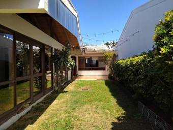 Casa en Venta en Moravia, San José. RAH 23-2023