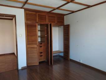 Casa en Venta en Moravia, San José. RAH 23-2023