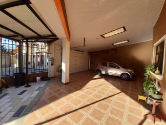 Casa en Venta en San Nicolás, Cartago. RAH 23-2038