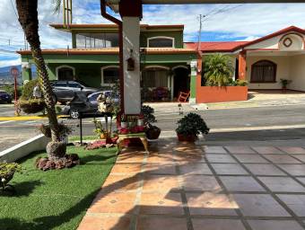 Casa en Venta en San Francisco de Heredia MLS #23-2153 CL