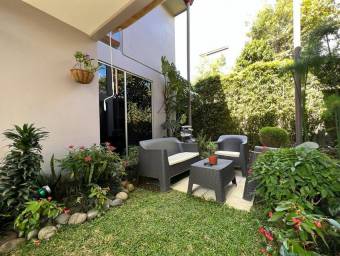 Casa en Venta en Moravia, San José RAH 23-2144